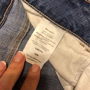 Riders by Lee Shorts - Denim Bermuda’s Riders by Lee Shorts - Denim Bermuda’s